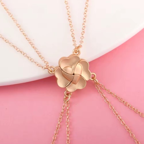 Lovecryst 4PCS Lucky Four Leaf Clover Best Friend Necklace Set