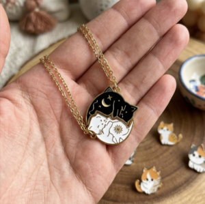 2 PCS Black & White Cat Matching Pendant Necklace Set
